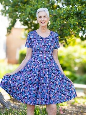 Svaha USA Women's Size XL Barkshelf Twirl Dress with Pockets Reading Comfort